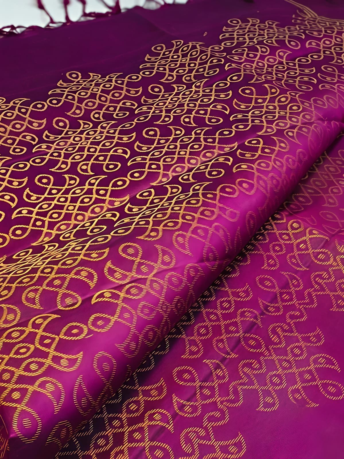 Premium soft silk saree with kolam design